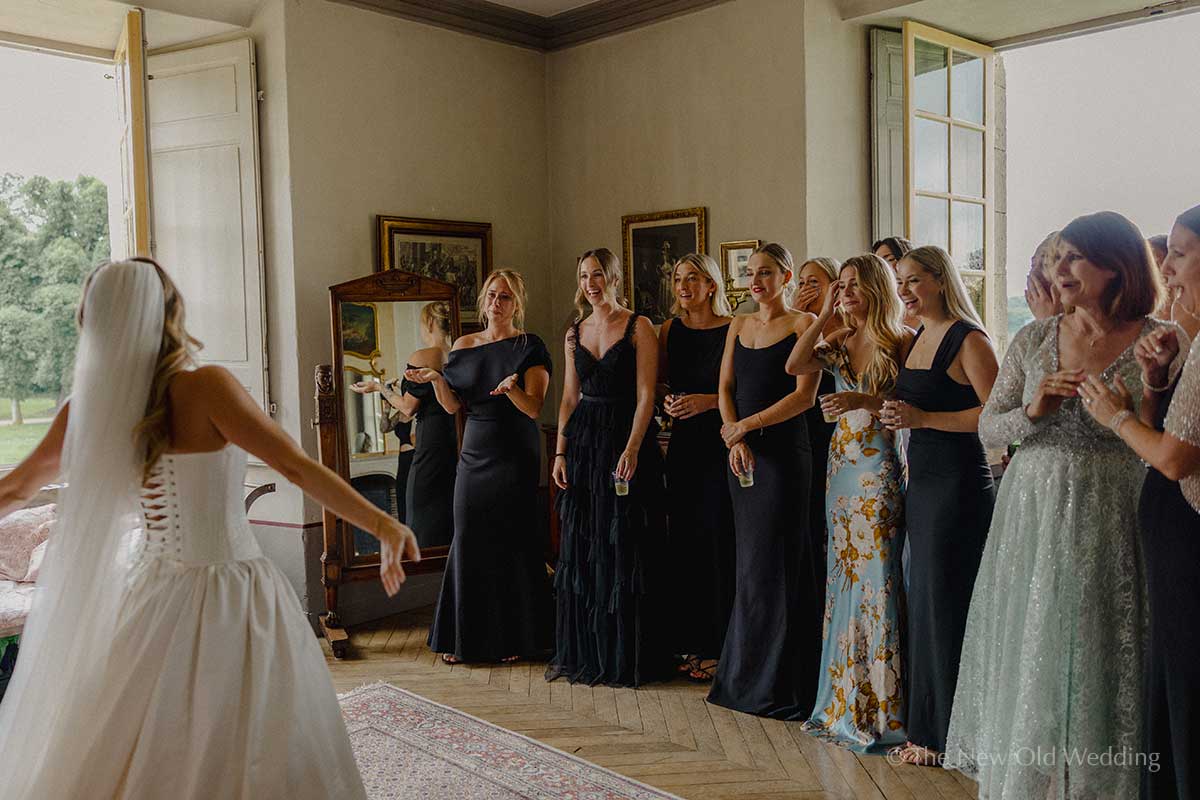 préparatif et habillage de la mariée