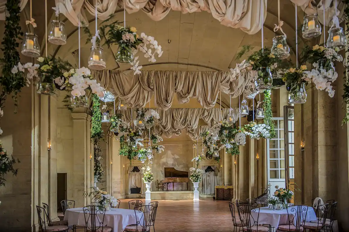 une décoration nuptiale dans la Grande Galerie
